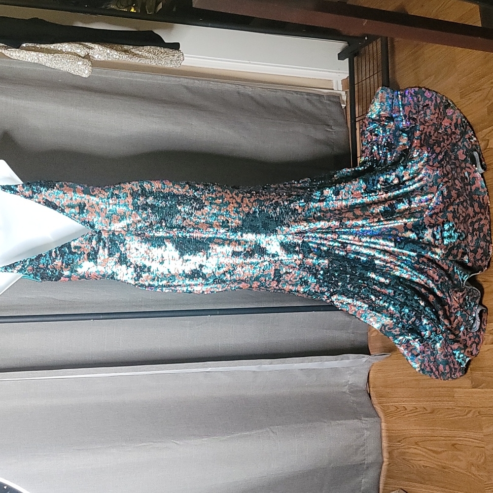 Jovani reversable sequin mermaid Gown sz 6